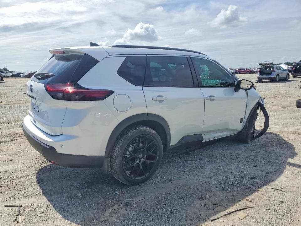 2026 NISSAN ROGUE DARK ARMOR 3