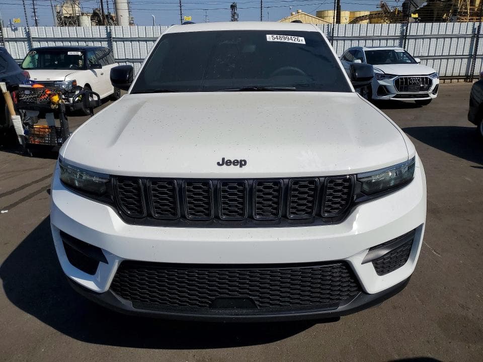 2024 JEEP GRAND CHEROKEE LAREDO 5