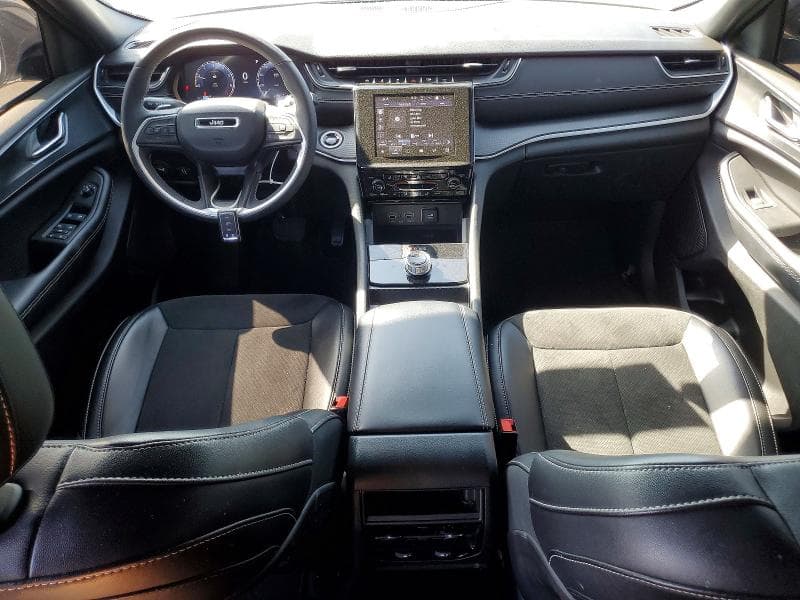 2024 JEEP GRAND CHEROKEE LAREDO 8