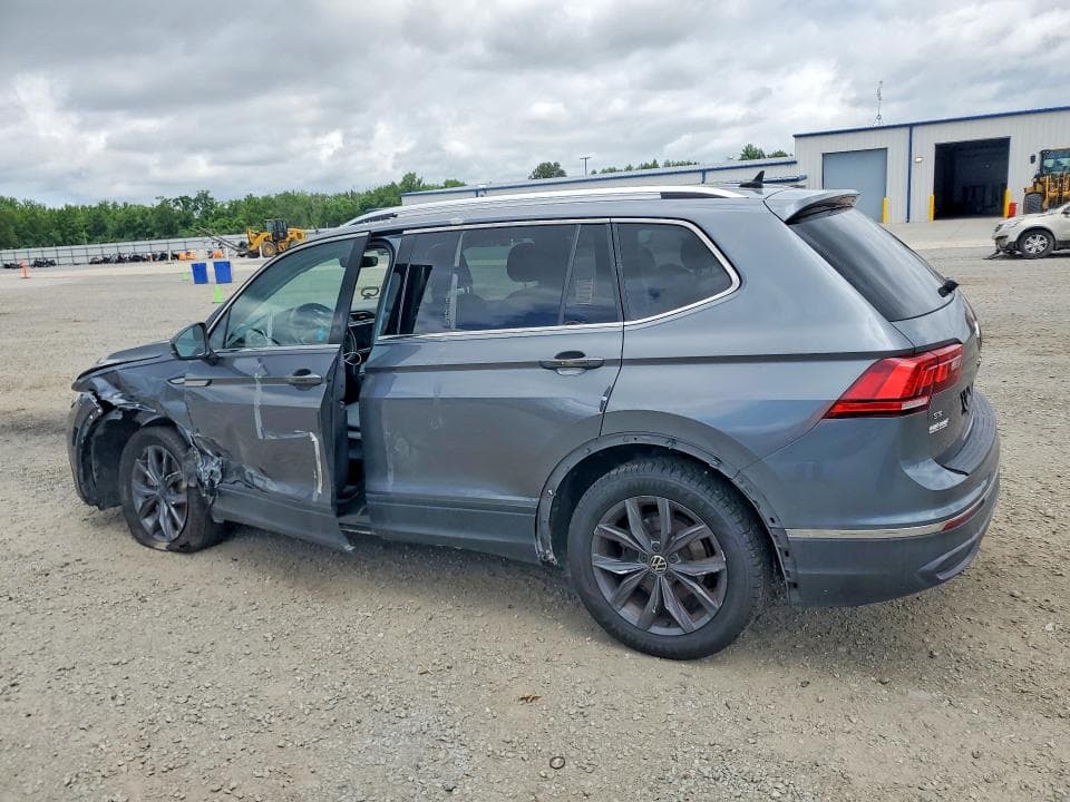2022 VOLKSWAGEN TIGUAN SE 2
