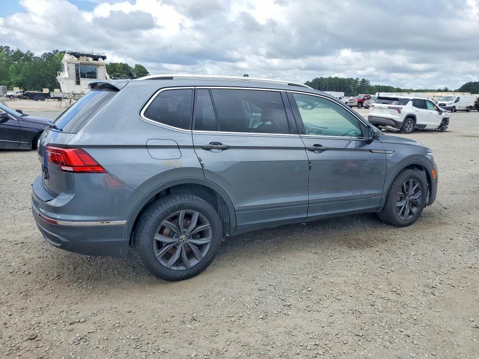 2022 VOLKSWAGEN TIGUAN SE 3