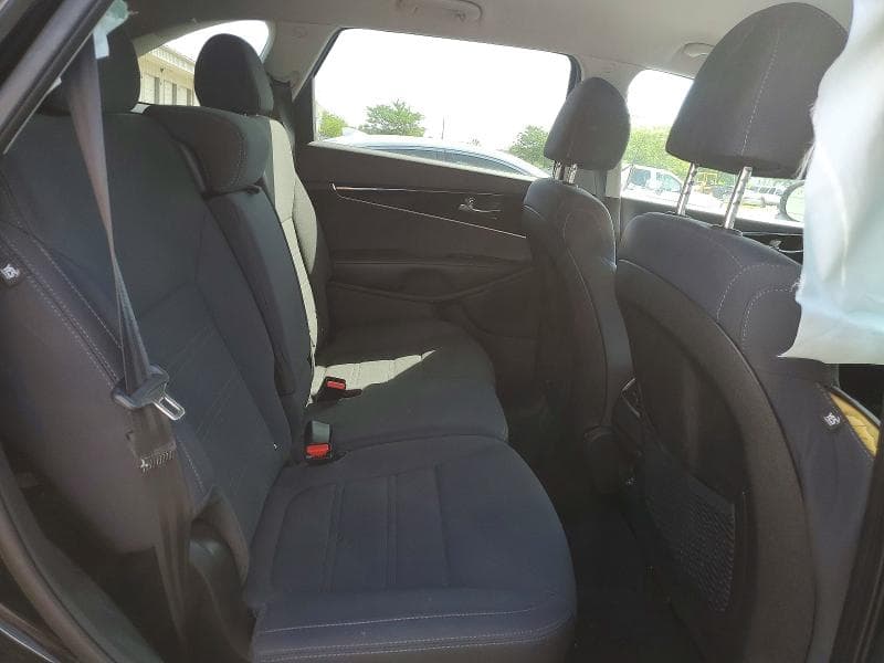 2019 KIA SORENTO LX 11
