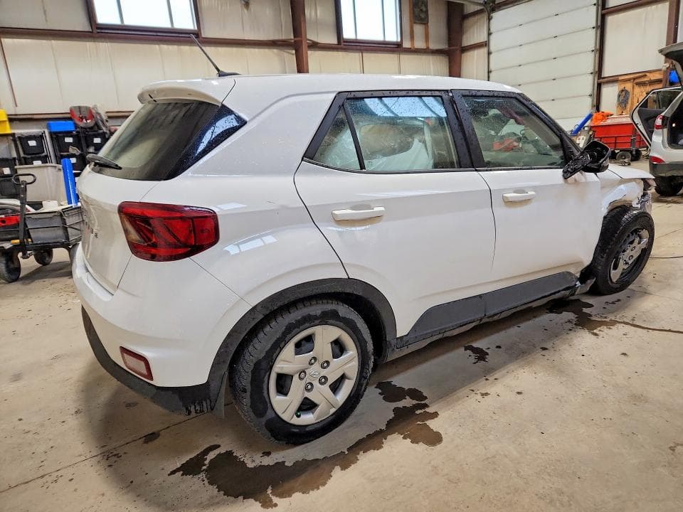 2025 HYUNDAI VENUE SE 3