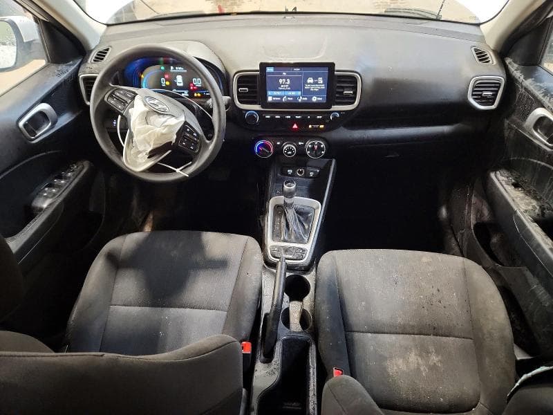2025 HYUNDAI VENUE SE 8