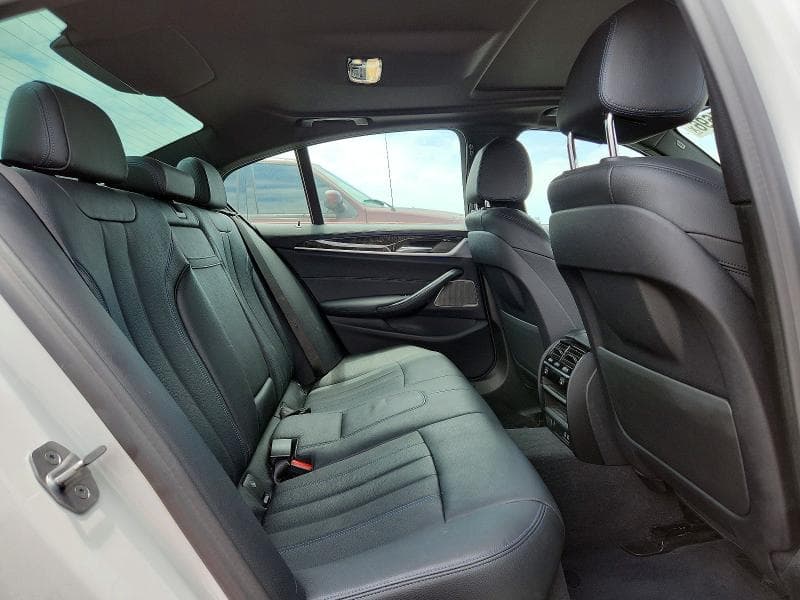 2020 BMW 540 XI 10