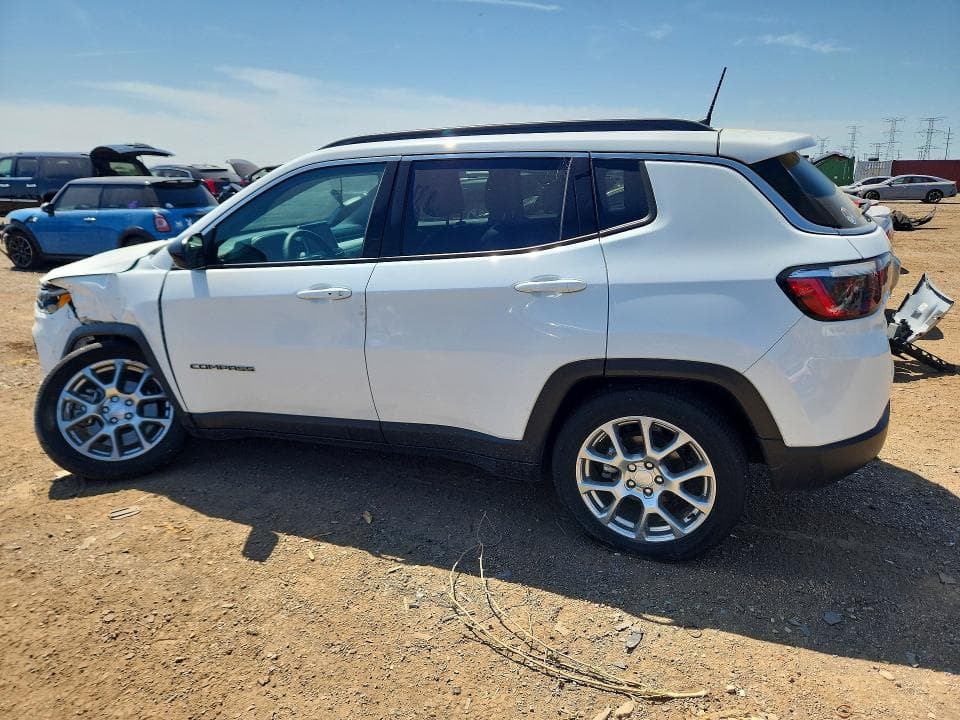 2024 JEEP COMPASS LATITUDE LUX 2