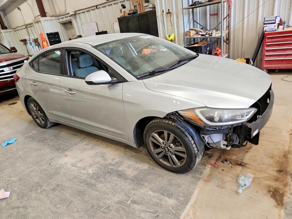 2017 HYUNDAI ELANTRA SE 4