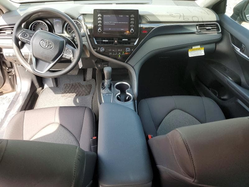 2024 TOYOTA CAMRY LE LE 8