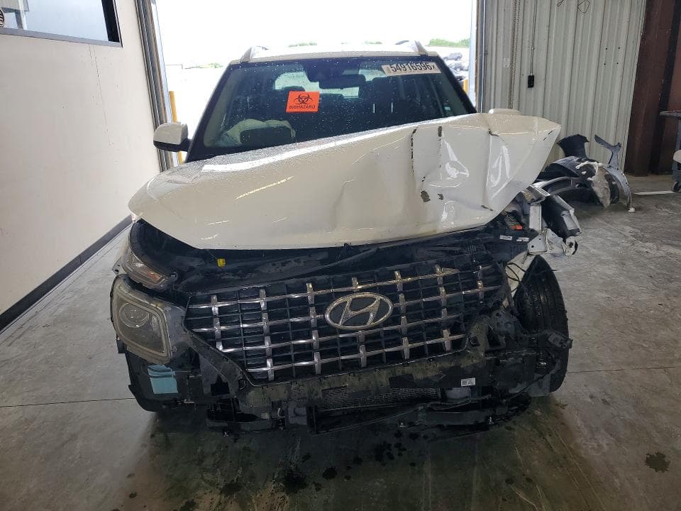 2020 HYUNDAI VENUE SEL SEL 5