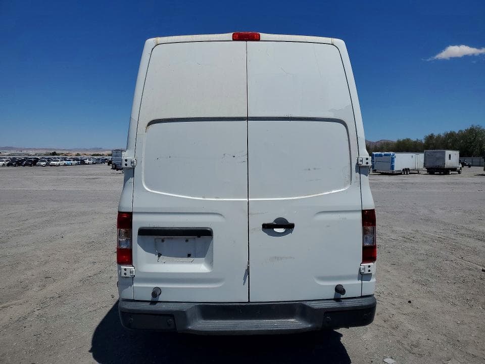 2018 NISSAN NV 2500 HD SV 6