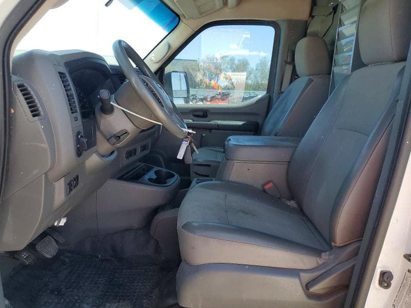 2018 NISSAN NV 2500 HD SV 7