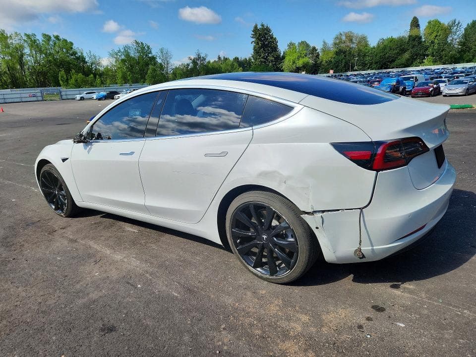2018 TESLA MODEL 3 2