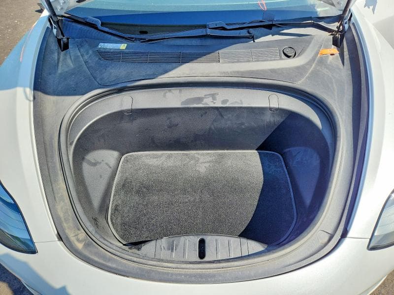 2018 TESLA MODEL 3 11