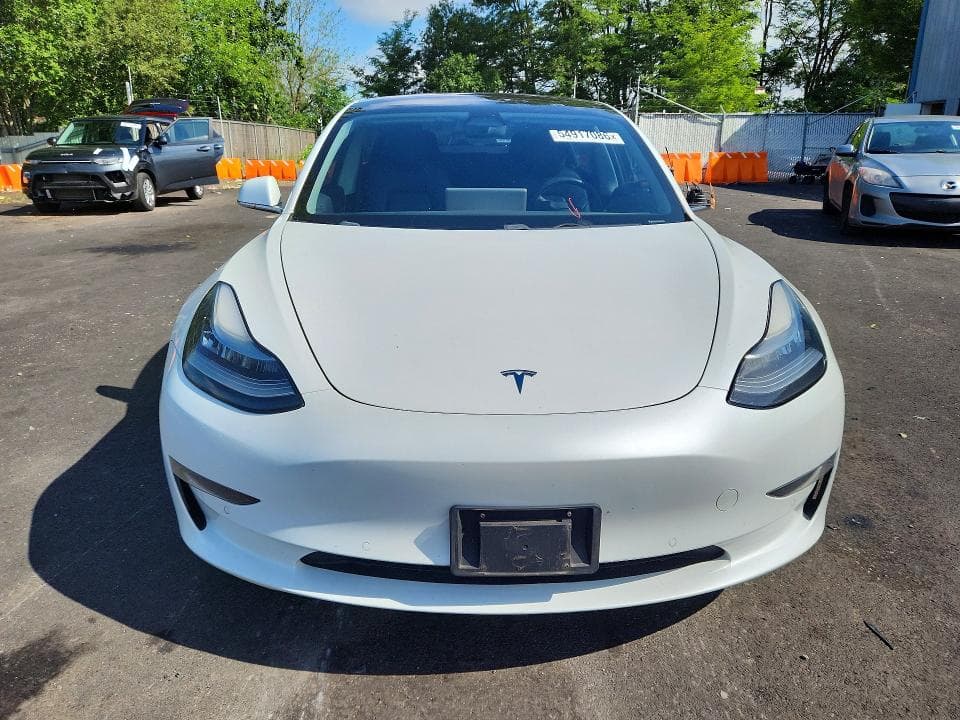 2018 TESLA MODEL 3 5