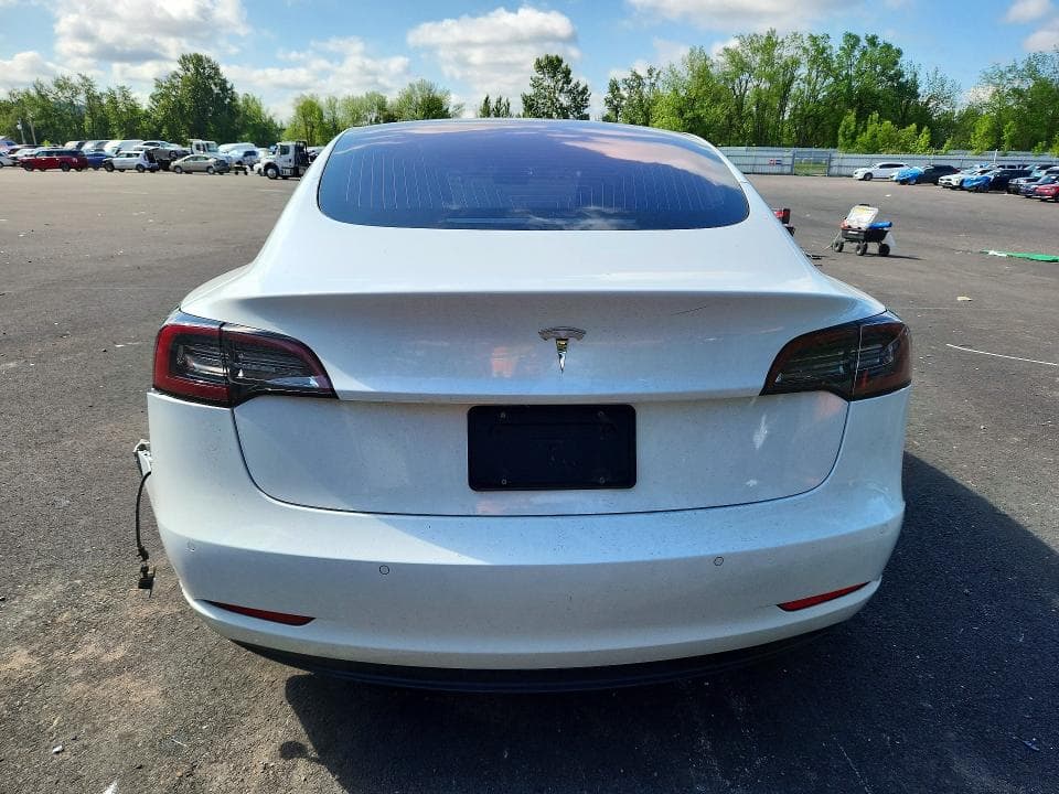 2018 TESLA MODEL 3 6