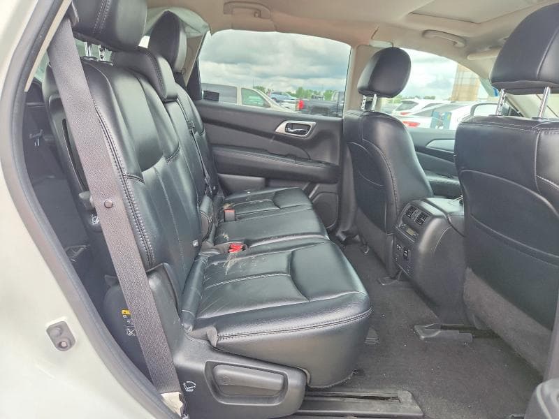 2017 NISSAN PATHFINDER SL 11