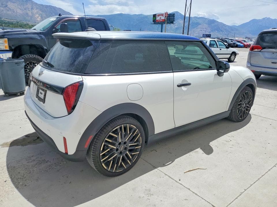 2025 MINI COOPER S 3