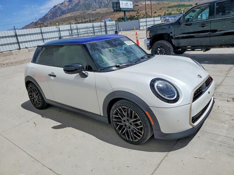 2025 MINI COOPER S 4