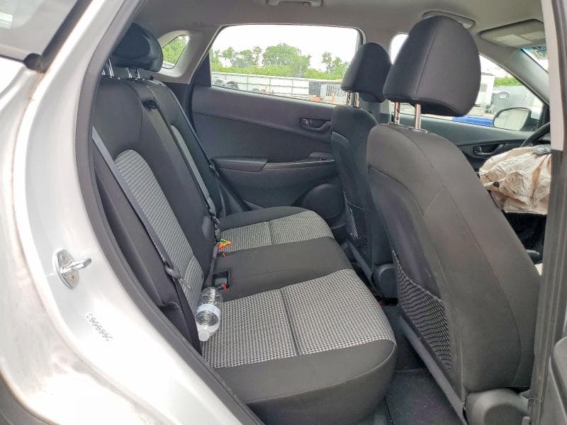 2020 HYUNDAI KONA SE 10