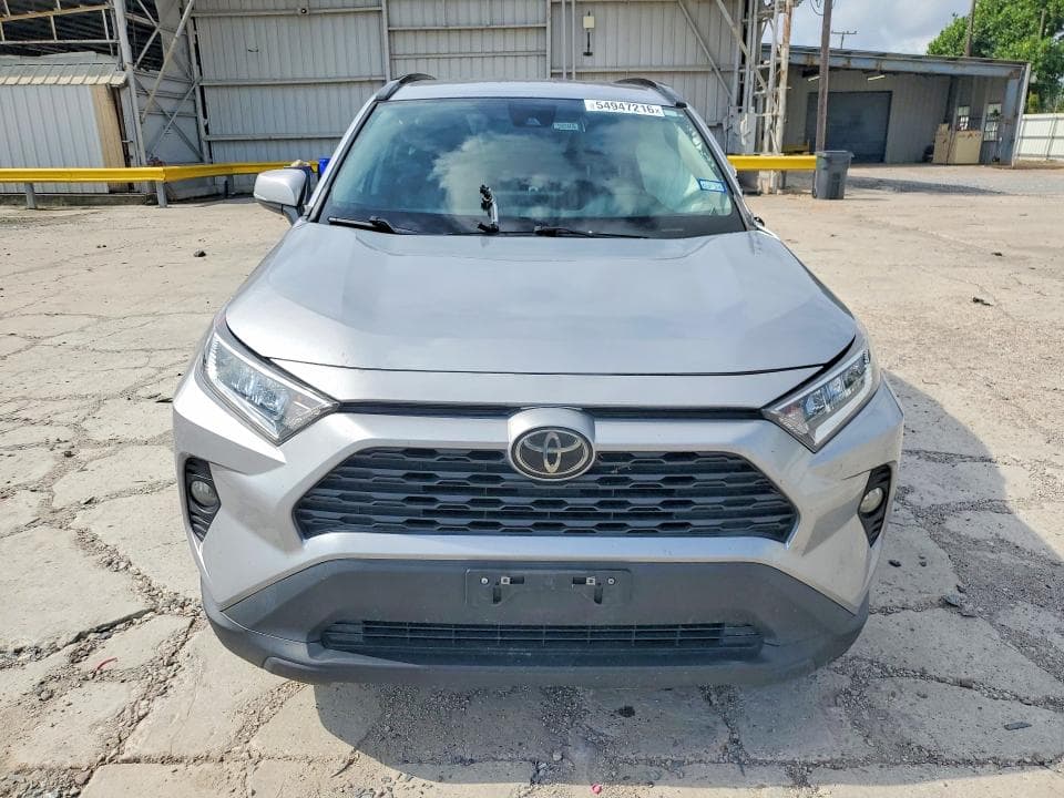 2021 TOYOTA RAV4 XLE 5