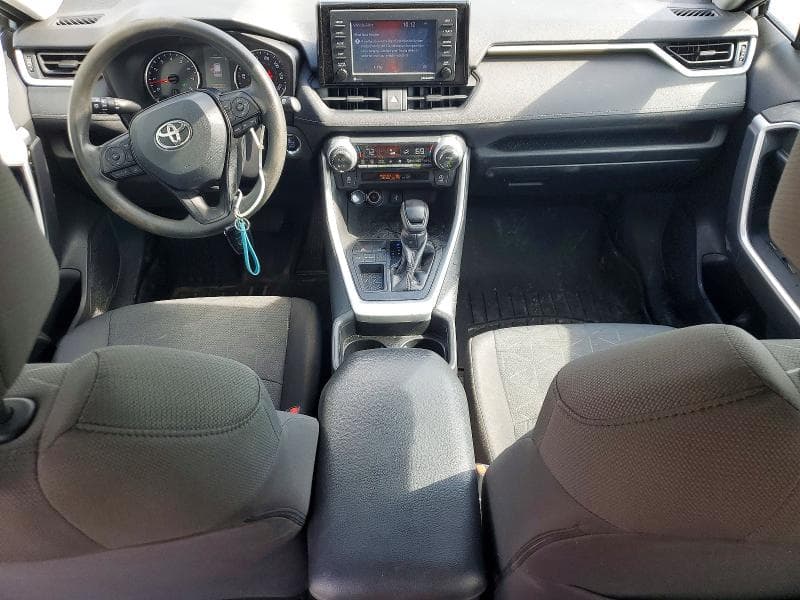 2021 TOYOTA RAV4 XLE 8