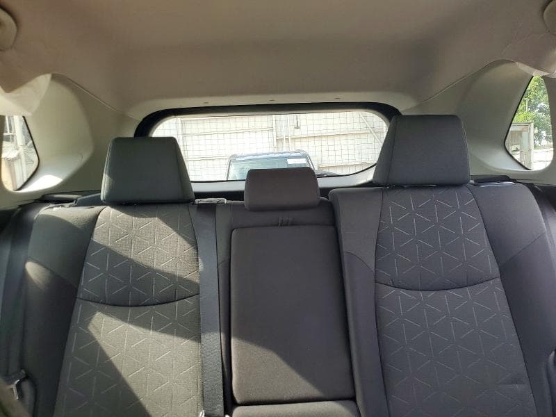 2021 TOYOTA RAV4 XLE 10
