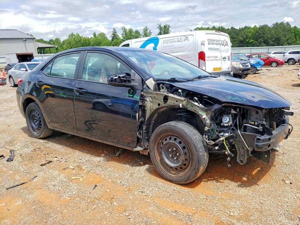 2018 TOYOTA COROLLA LE 4