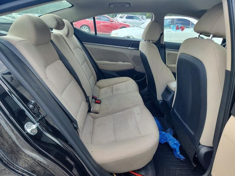 2018 HYUNDAI ELANTRA SEL 10