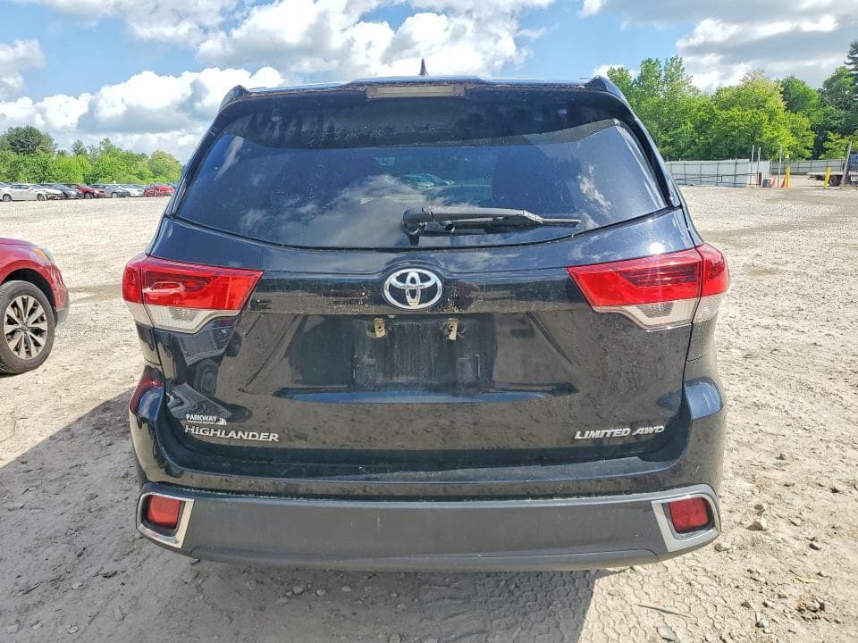 2018 TOYOTA HIGHLANDER LIMITED PLATINUM LIMITED PLATINUM 6