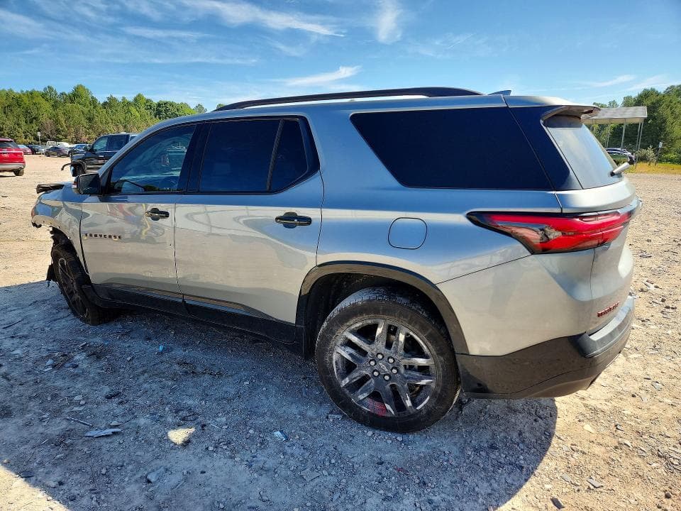 2023 CHEVROLET TRAVERSE PREMIER 2