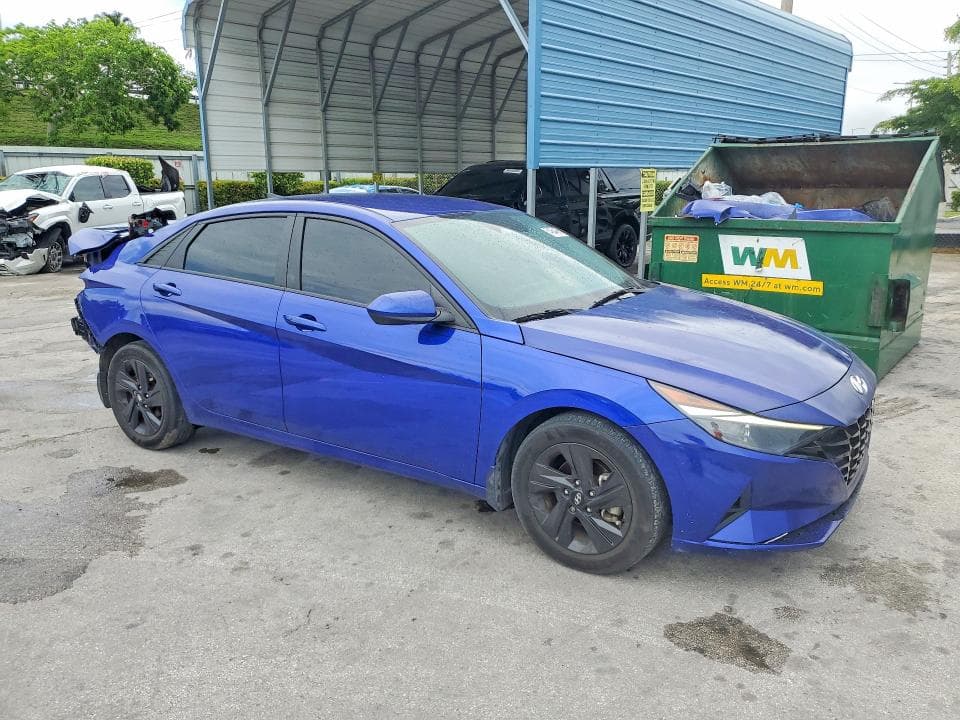 2023 HYUNDAI ELANTRA SEL 4