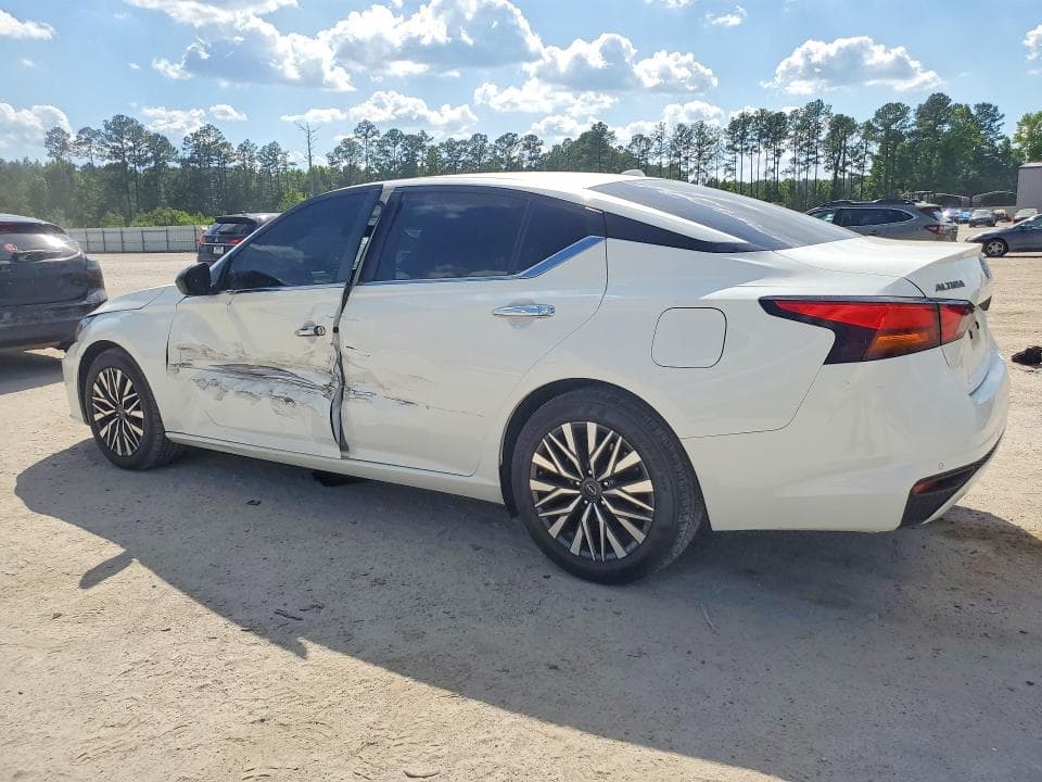 2024 NISSAN ALTIMA SV 2