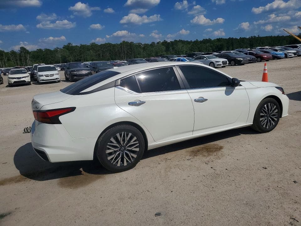 2024 NISSAN ALTIMA SV 3