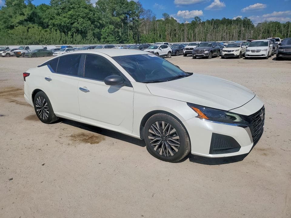 2024 NISSAN ALTIMA SV 4