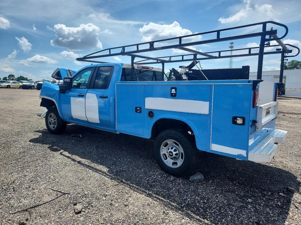 2023 CHEVROLET SILVERADO C2500 HEAVY DUTY 2