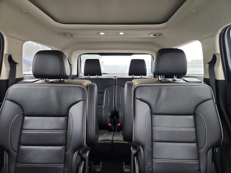 2023 GMC ACADIA DENALI 10