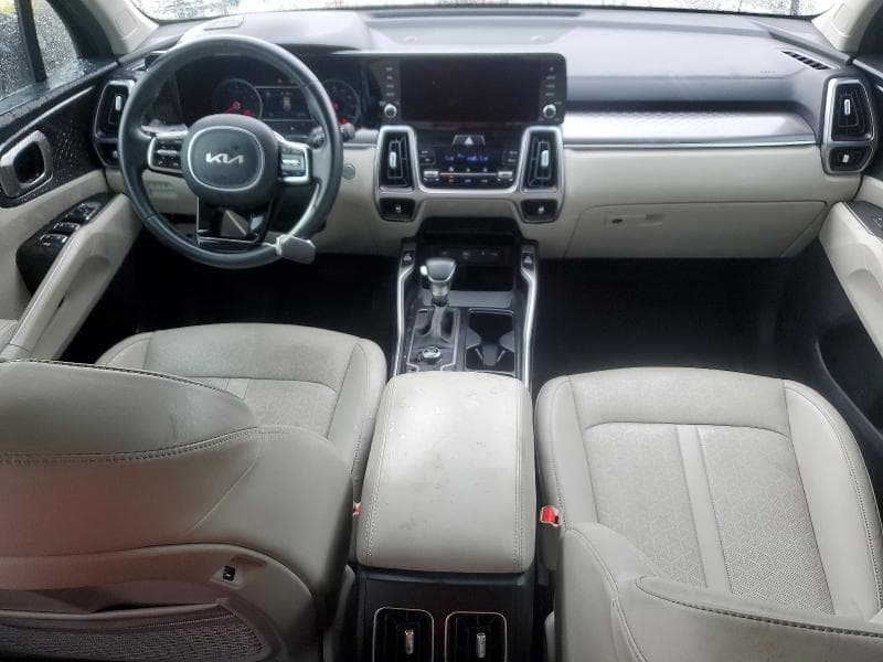 2023 KIA SORENTO S 8