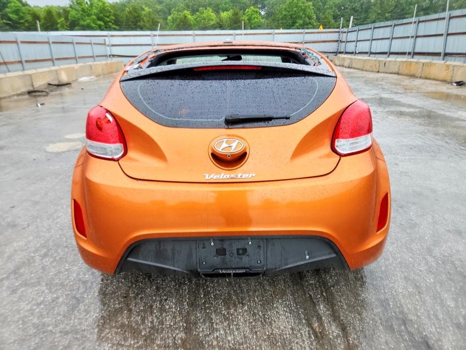 2016 HYUNDAI VELOSTER BASE 6