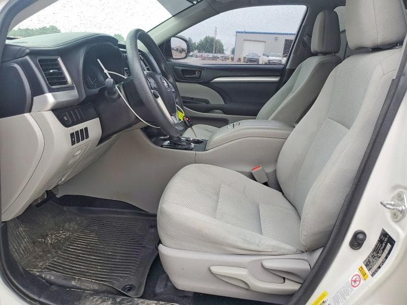 2017 TOYOTA HIGHLANDER LE 7