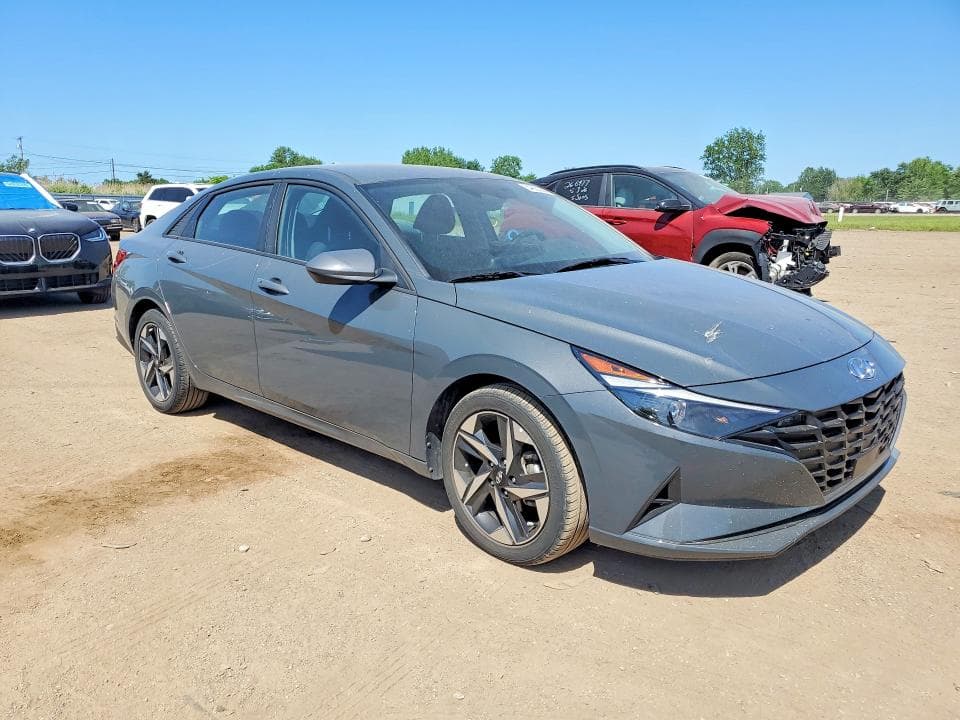 2023 HYUNDAI ELANTRA SEL 4