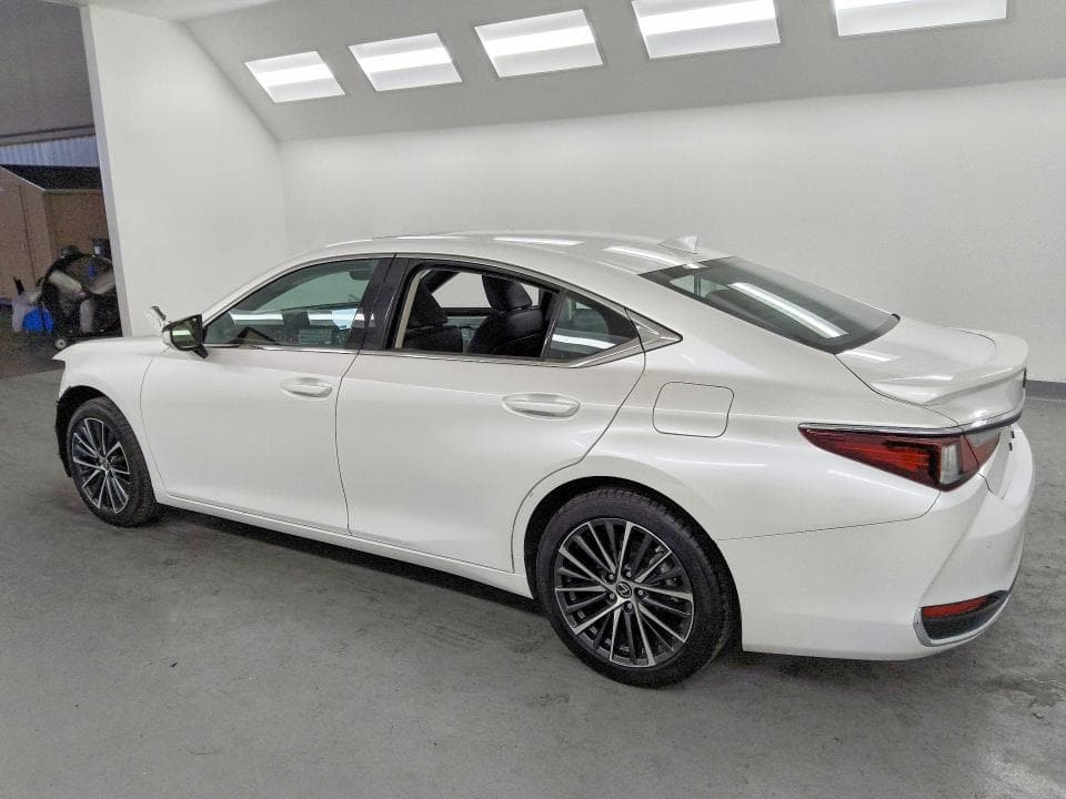 2024 LEXUS ES 300H BASE 3