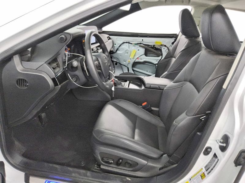 2024 LEXUS ES 300H BASE 8
