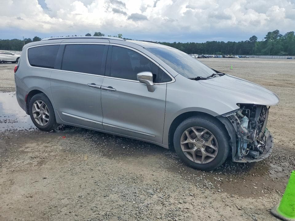 2018 CHRYSLER PACIFICA 4