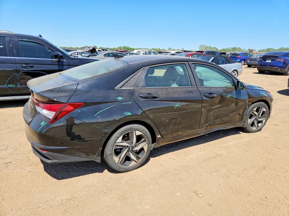2023 HYUNDAI ELANTRA SEL 3
