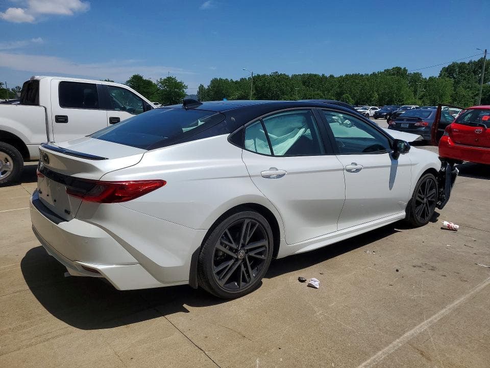 2025 TOYOTA CAMRY XSE 3