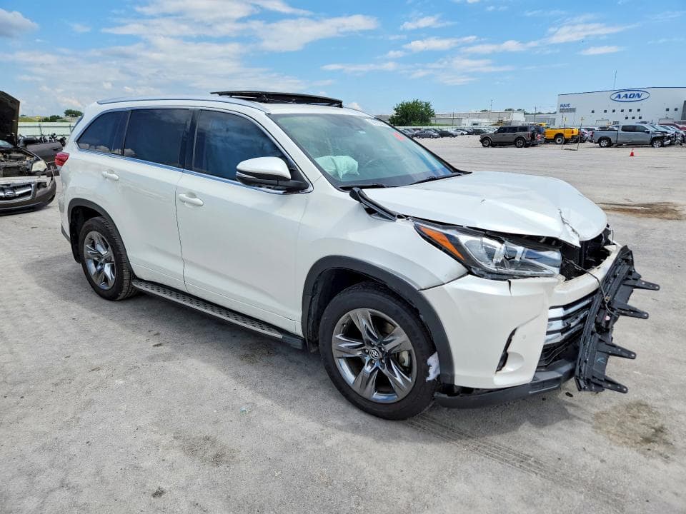 2017 TOYOTA HIGHLANDER LIMITED PLATINUM LIMITED PLATINUM 4