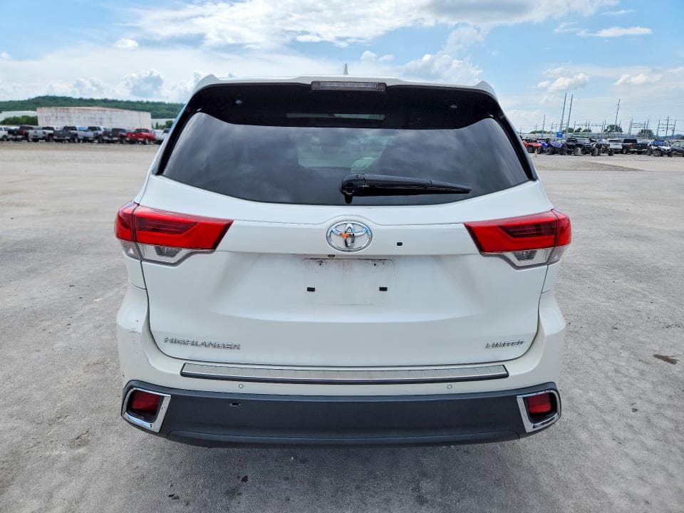 2017 TOYOTA HIGHLANDER LIMITED PLATINUM LIMITED PLATINUM 6