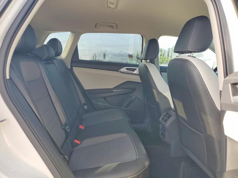 2025 VOLKSWAGEN TAOS SE 11