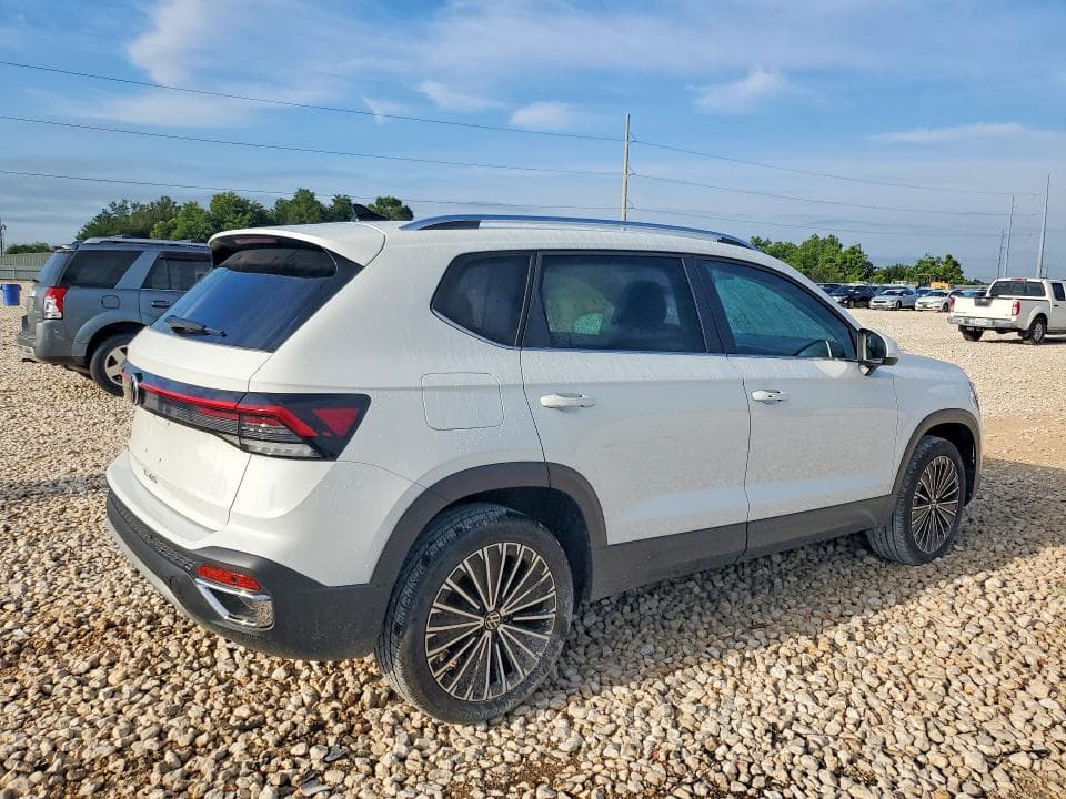2025 VOLKSWAGEN TAOS SE 3