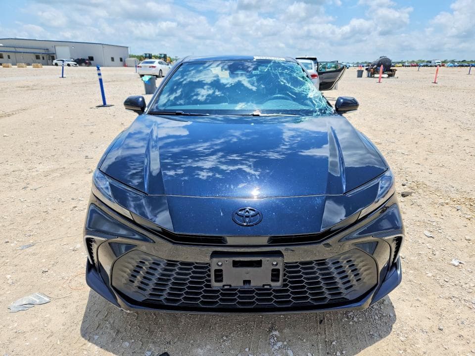 2025 TOYOTA CAMRY SE 5